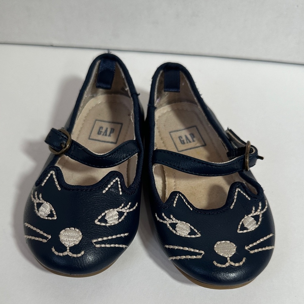 Gap kitty cat face shoes size 5